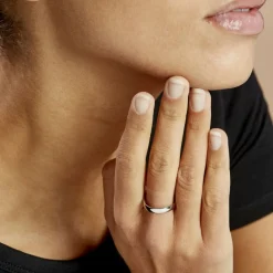 Histoire d'Or Alliance Julie Ruban Classique Platine Blanc