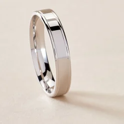 Histoire d'Or Alliance Multi Facettes Diamantee Ruban Plat or blanc