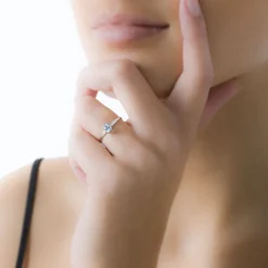 Clearance Histoire d'Or Bague Lily Or Blanc Emeraude