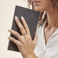 Histoire d'Or Bague Sculptural Or Blanc Diamant