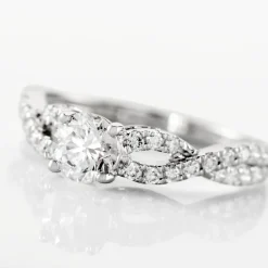 Online Histoire d'Or Bague Solitaire Or Blanc Nerida Diamants Synthétiques