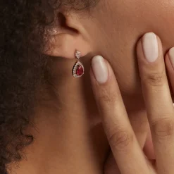 New Histoire d'Or Boucles D'oreilles Pendantes Brigita Plaqué Or Pierre Et Oxyde plaqué or jaune pierre rouge