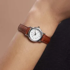 Outlet CODHOR Montre Veronique Blanc cadran argenté fond blanc bracelet synthétique marron