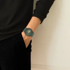 LACOSTE Montre .12.12 Automatique Kaki cadran kaki fond kaki bracelet cuir de veau kaki