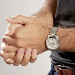 Clearance SEIKO Montre Classique Blanc cadran argenté fond blanc bracelet acier argenté