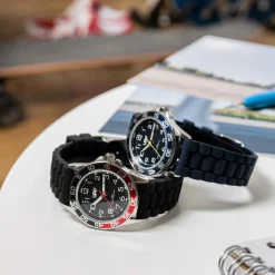 Outlet UPP Montre Axel Bleu cadran argenté fond bleu bracelet silicone bleu