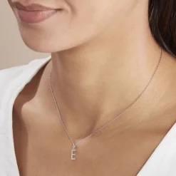 Histoire d'Or Pendentif Ionia Lettre or blanc